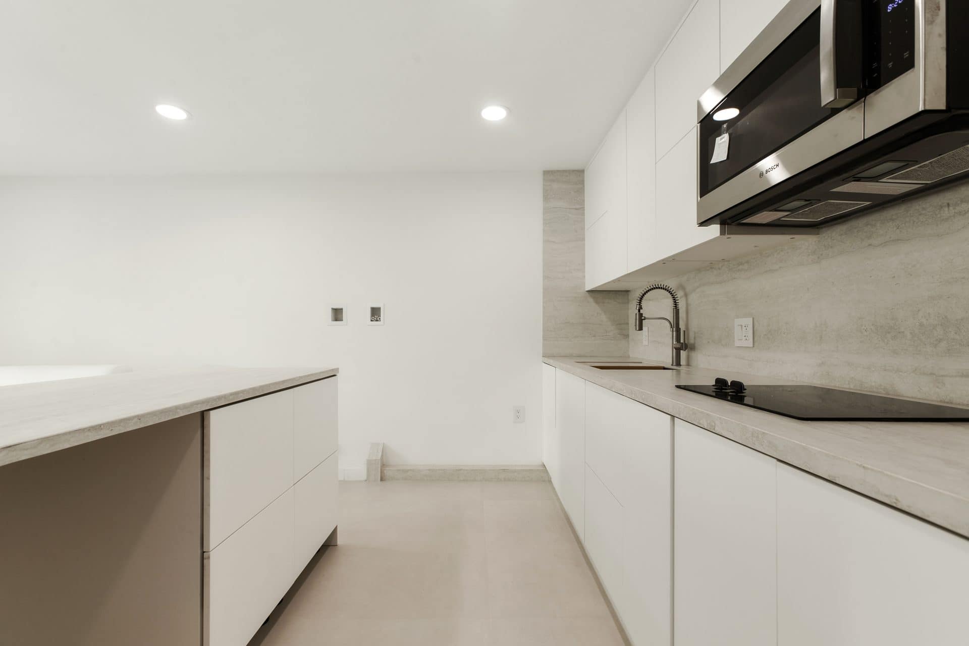 9432 Oakmore Rd guest house — luxury rental Los Angeles 90035 photo 7