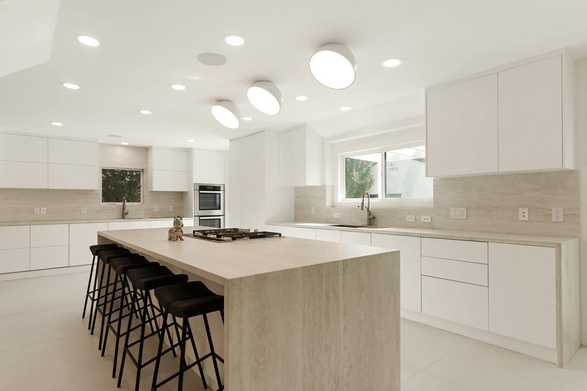 9432 Oakmore Rd kitchen — luxury rental Los Angeles 90035 photo 4
