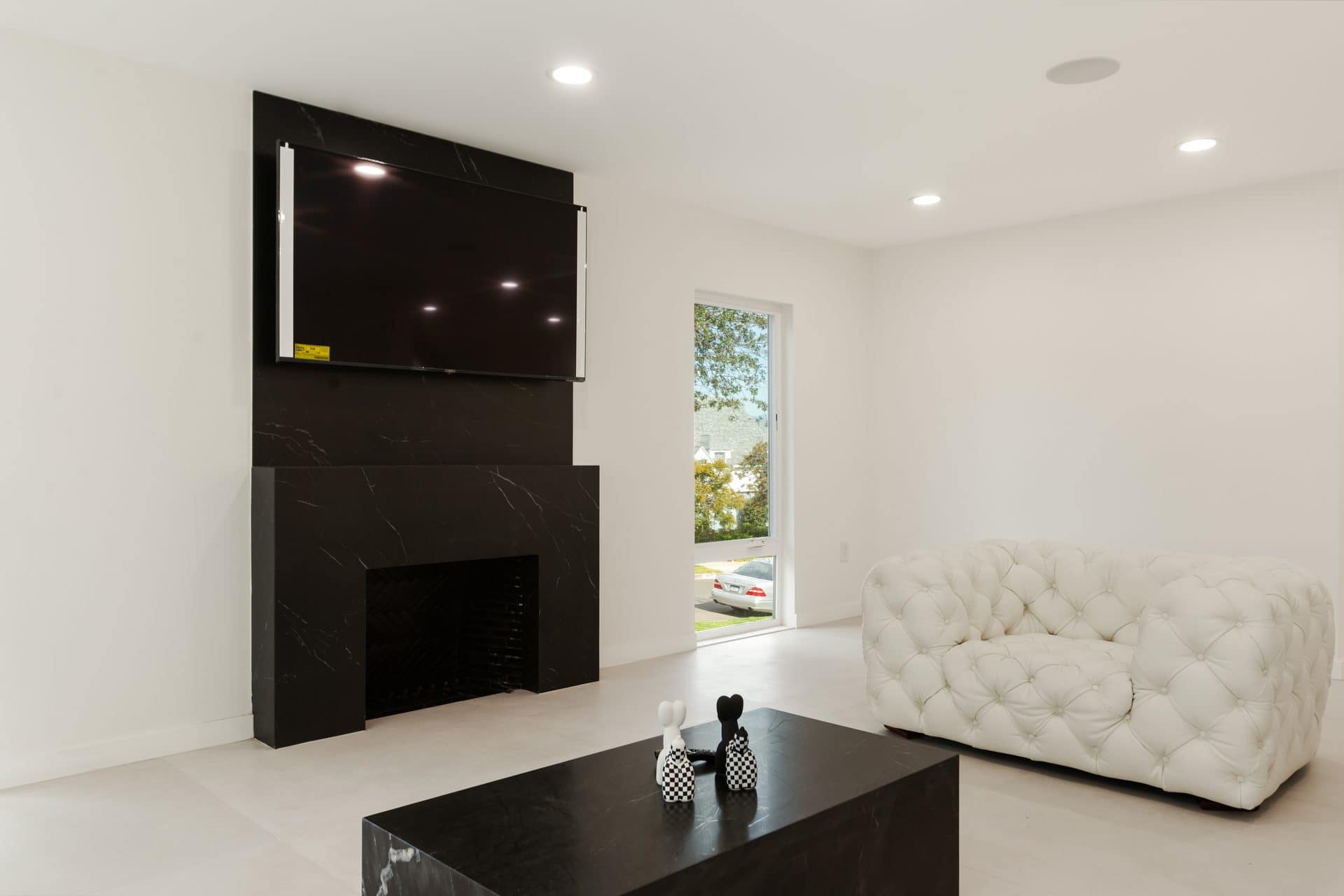 9432 Oakmore Rd interior photo 2 â€” luxury rental Los Angeles