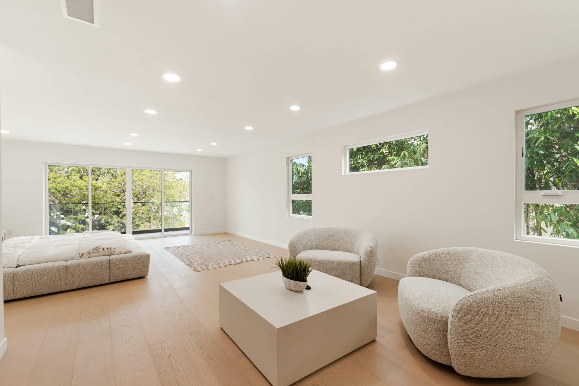 Primary suite with steam sauna â€” 9432 Oakmore Rd